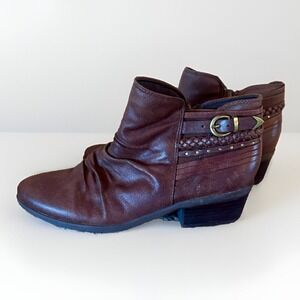 Baretraps Boots Womens 7 M Guenna Side Zip Ankle Bootie Brown Fabric Heels